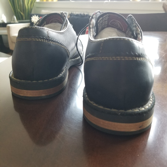 Penguin Shoes - Picture 8 of 8